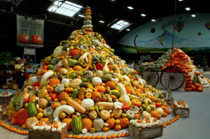 Expo-Day-1-later-9712-1-Pumpkin-tower-flower-hall